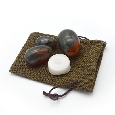 Natural Bloodstone Yoni Massage Eggs Drie-stuk Pak Voor Vrouwen Kegel-oefening Regionaal kenmerk En Liefdesthema