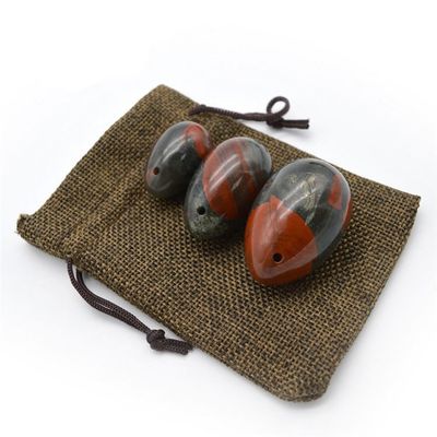 Natural Bloodstone Yoni Massage Eggs Drie-stuk Pak Voor Vrouwen Kegel-oefening Regionaal kenmerk En Liefdesthema
