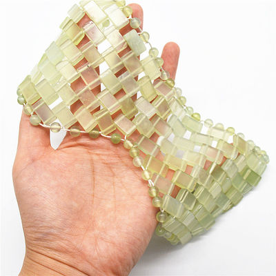 Ervaar de genezende eigenschappen van jade met een oogmasker van natuurlijke jade.