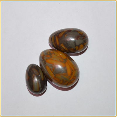 Gepolijste traditionele natuurlijke ruwe Nuwa Stone Jade Yoni eieren voor gezondheidszorg OEM ODM en technische