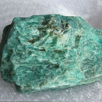Gesneden techniek IJst Type Natuurlijke Tianhe Kristalsteen Ruwe stenen ornamenten voor kunst Collectie