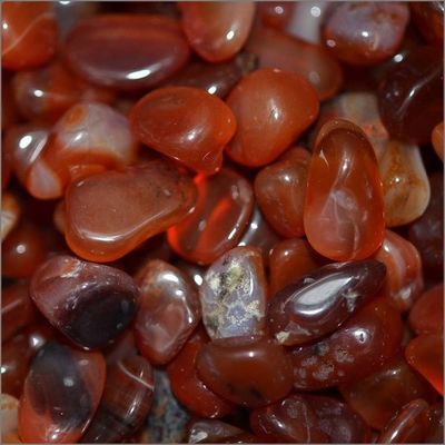 Gepolijste natuurlijke kristallen rode agate Carnelian tumble grindstenen voor Feng Shui
