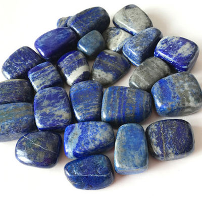Regionaal kenmerk Bulk gepolijste lapislazuli-stenen voor natuurlijke kristalheling