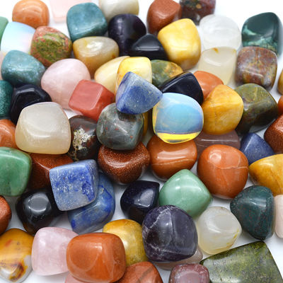 Regionaal kenmerk Bulk gepolijste lapislazuli-stenen voor natuurlijke kristalheling