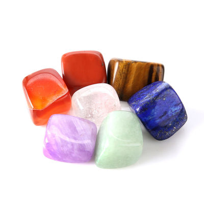 2023 Natural Crystal Healing Stone Engrave Chakra Sets met religieuze stijl India Regionaal kenmerk