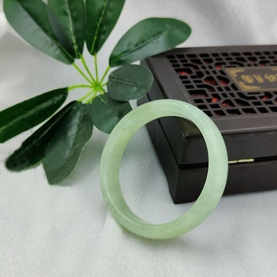 Regionaal kenmerk Natuurlijke edelsteen Groen Xiuyan Jade Armband voor mode Boutique Juwelen Lady Armbanden