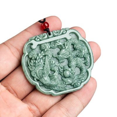 Liefdesthema Natuurlijke Jadeit Halsketting Hanger in Feng Shui stijl met gunstige draak en Phoenix
