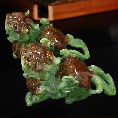 OEM ODM Jade Pixiu De Chinese Lucky Sacred Animal Mascot in Carving Type Engraving