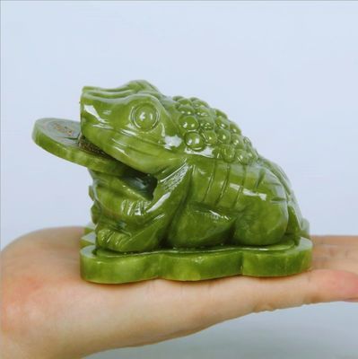 Auto dashboard decoratie OEM ODM Natuurlijke groene jade pad Fengshui geld kikker Gravure voor driebenige rijkdom kikker