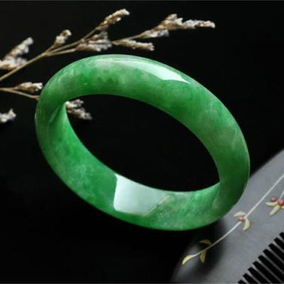 Op maat gemaakte kristallen stenen ijzige smaragd groene jade armband OEM ODM aanvaard