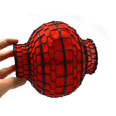 Kleurrijke kerstlantaarns van rood ijzeren doek in Feng Shui-stijl voor een feestelijke sfeer