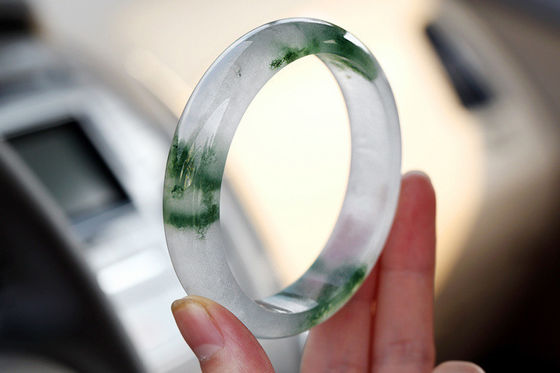 50-62mm Andere A Floating Flower Jade Armband van Natuurlijke Smaragd Jade Folk BANGLES 1 stuk