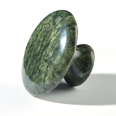 Beschikbaard Donkergroen Xiuyan Jade Champignon Gua Sha Gereedschap voor lichaam genezing en energie therapie