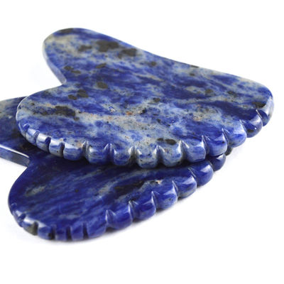 Gezichtslifting gereedschap Hartvorm Natuurlijke Sodalite Gua Sha Steen voor zelfzorg en lichaam ontspanning