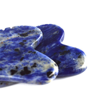 Gezichtslifting gereedschap Hartvorm Natuurlijke Sodalite Gua Sha Steen voor zelfzorg en lichaam ontspanning