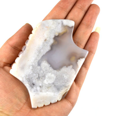 Lichaamsmassageapparatuur Eigenschappen Wit natuurlijke Guasha gezichtsmiddelen voor gezichtsspa met Sakura Agate Jade Gua Sha gezichtsmiddel