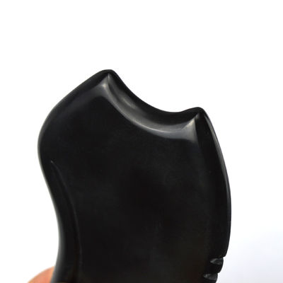 Beschikbaar hartvorm Gua Sha massagetool gemaakt van natuurlijke zwarte Bian steen voor spa ontspannende meditatie