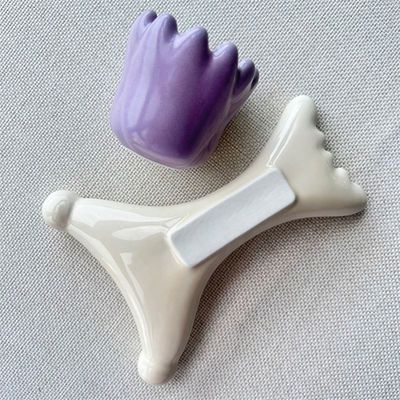OEM/ODM X-vormige keramische Gua Sha Schrapen Massageur Schoonheidssalon Essentieel voor gezichtsrelaxatie