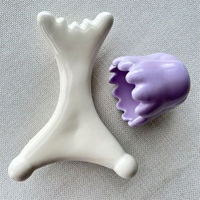 OEM/ODM X-vormige keramische Gua Sha Schrapen Massageur Schoonheidssalon Essentieel voor gezichtsrelaxatie