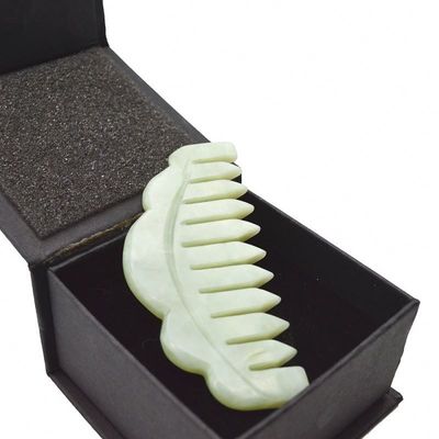 Natuurlijke Jade steen haarkam Scalp Gua Sha Massage Kam Massageur met Meridian Clearing Eigenschappen Foto Perfect