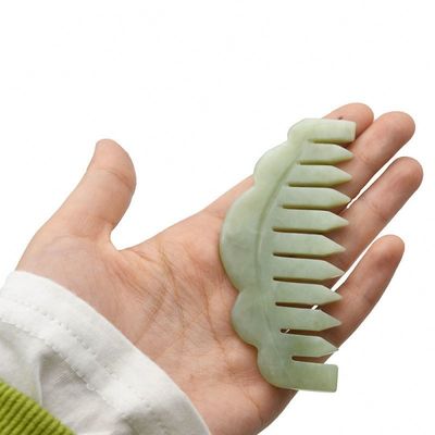 Natuurlijke Jade steen haarkam Scalp Gua Sha Massage Kam Massageur met Meridian Clearing Eigenschappen Foto Perfect