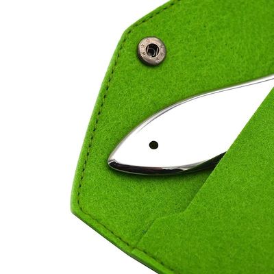 2024 Warme visvormige roestvrijstalen schraper Handgehouden gezichtsmassage Gua Sha Tool voor gezichtslifting en huidverjonging