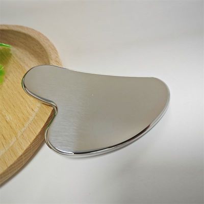 Gepersonaliseerd logo huidverzorgingstool roestvrij staal hartvormig Gua Sha Board voor gezichtslifting Metalen massager