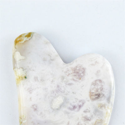 Gepersonaliseerd logo beschikbaar hartvormig Sakura Agate Jade Gua Sha Gezichtsmiddel voor massagetools Natuurlijke Guasha Gezichtsmiddelen