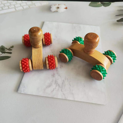 Lichaamsmassageapparatuur 2024 aankomst Natuurlijke milieuvriendelijke handgemaakte handwerk Houten Gua Sha Massager Roller voor massagetools