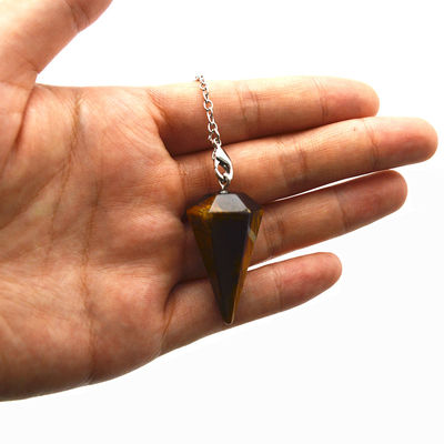 Uitstekende natuurlijke Tiger Eye Chakra Pendulum Crystal Hanger Halsketting voor mannen en vrouwen