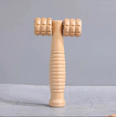 Gepersonaliseerd logo beschikbaard Bruin Hout Dubbel Roller Massage Stick voor zelfzorg en handmatige Guasha lichaam behandeling