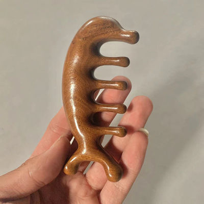 Gepersonaliseerd logo verkrijgbaar bruin breed tand hoofd hoofd hoofdmassage kam fabricage natuurlijke houten sandelhout Gus Sha kam
