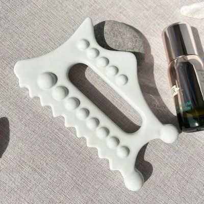 Aanpasbaar Gua Sha massagetool Creme Guasha Stone Board voor het schrapen van zacht weefsel op de achterpoten armen nek schouder SPA