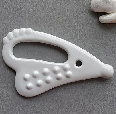 Zelf huidverzorging Spa Gezichtslifting Hartvorm Massage Keramische Gua Sha Tool Guasha Stone voor wit gezicht