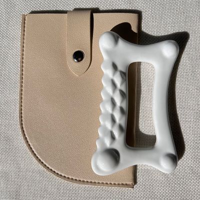 Witte lichaamsmassageapparatuur voor keramische Gua Sha Tool Guasha Stone Self Skin Care Spa Gezichtslifting