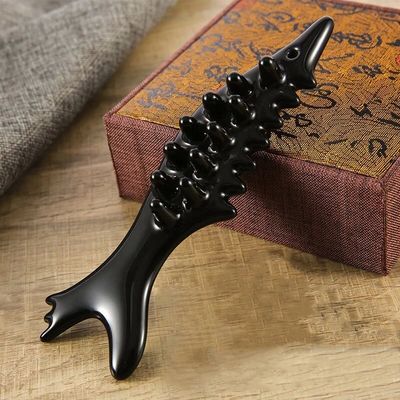 Visvormige keramische Guasha massager OEM/ODM Geaccepteerd voor gezicht Ogen Nek Spier ontspanning en rimpelvermindering