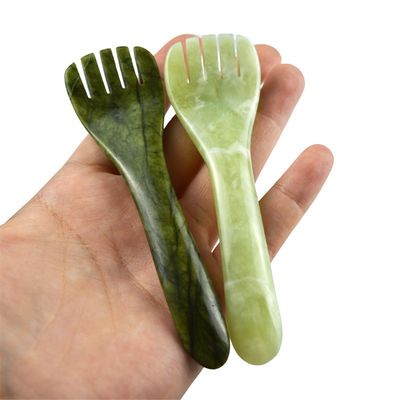 Gepersonaliseerd logo beschikbaar lichtgroen Xiuyan Jade Gua Sha Lepelvorm Acupunctuur Pen voor Oog Acupunctuur Lepel Massager