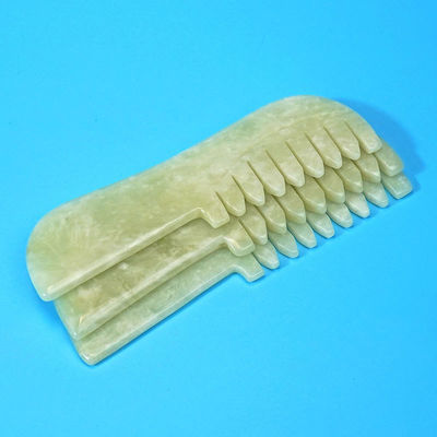 Voorraad Groen Schrapen Jade Gua Sha Steen Gezichtsmassage Guasha Kam Gereedschappen Xiuyu Kam met aangepast logo beschikbaar