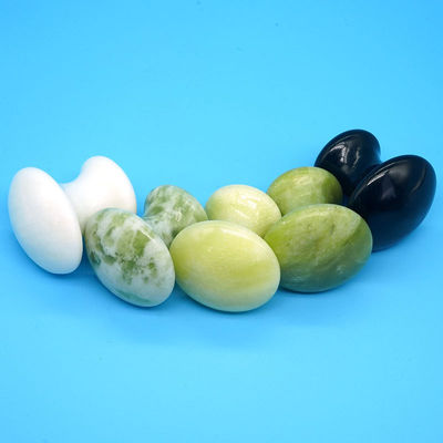 Groene natuurlijke jade paddenstoel vorm massagesteen voor spiermassage en gezichtsschoonheid Gezondheid massage ontspanning in 2024