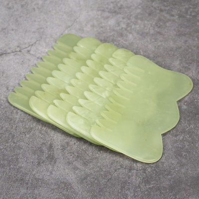 Gepersonaliseerd logo beschikbaar in M-vorm Jade Gua Sha Stone Hoofdmassage voor haargezondheidszorg en hoofdhuidmassage in schoonheidssalon