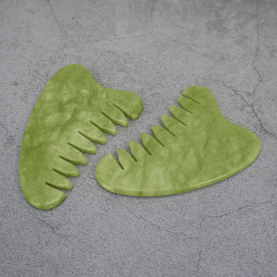 Eigenschappen Hoofdmassageapparatuur Natuurlijke groene Jade Gua Sha Scalp Massager Lymfatische massagekamer voor haargezondheidszorg