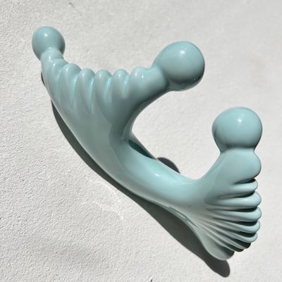 Blauw keramisch Gua Sha massagetool voor lymfatische drainage en huid schoonheid revitalisatie