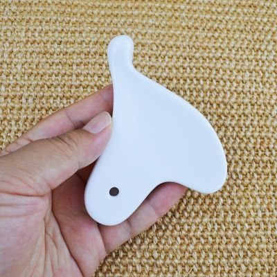 2024 Heart Shape Mini Ceramic Gua Sha Massage Tool voor gezichtslifting en rimpelvermindering aangepast logo beschikbaar
