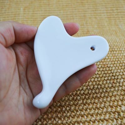 Keramische Gua Sha Board voor het ontspannen van spieren op het hele lichaam
