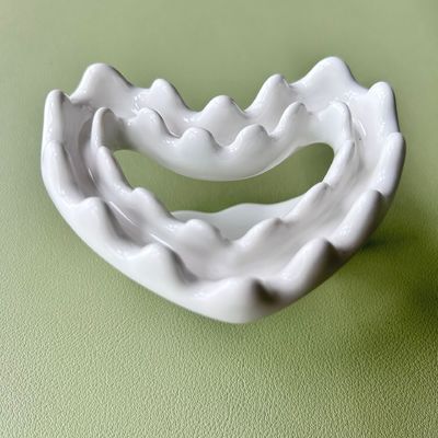 Gezichtsmassage 2024 Hartvorm Chinese keramische Gua Sha Schrapen Massage Tool voor lichaamsrelaxatie en Meridian Dredging