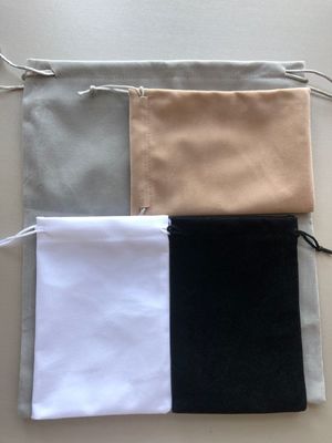 Gepersonaliseerd logo beschikbaard wolkvorm keramische gua sha steen voor gezichtslifting schoonheidsapparatuur