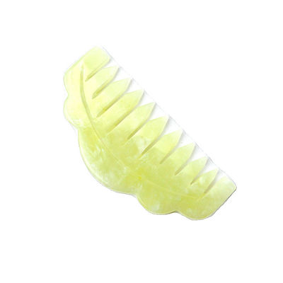 Xiuyan Jade Massage Comb 9.2cm*4.6cm Grootte Lichte groene kleur Bevordert bloedsomloop en verbetert slaap
