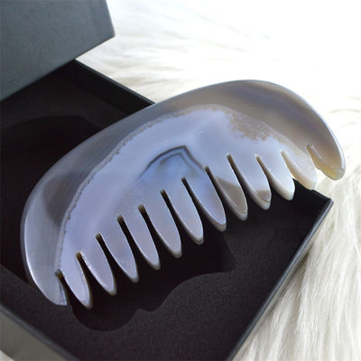 Agate Gua Sha Scalp Massage Comb Board Stone Comb Head Self Care Tool met aangepast logo persoonlijke verzorging beschikbaar