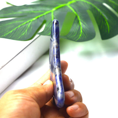 Blauwe Sodalite Stone Gua Sha Body Scraping Massage Tool Handmatig bedraad besturingsfunctie voor gezicht en lichaam Natuurlijke schoonheidscadeau