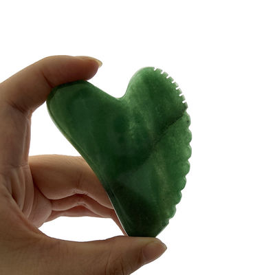 Gezichtsschrapen Huidlifting met groene Aventurine Gua Sha en hartvormig ontwerp
